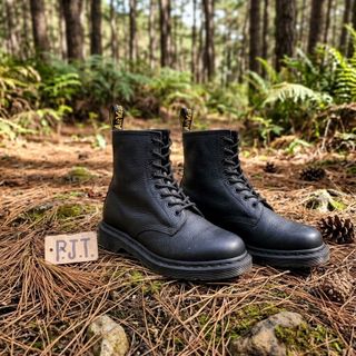 (Category: ) located in . Submitted by rjtbootshop2600 (Listing ID 1461574746, Image 1). Description: .