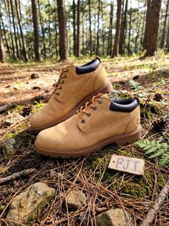 (Category: ) located in . Submitted by rjtbootshop2600 (Listing ID 1461576627, Image 1). Description: .