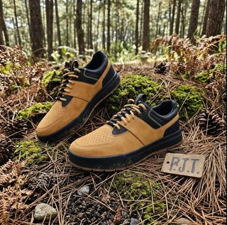 (Category: ) located in . Submitted by rjtbootshop2600 (Listing ID 1461570065, Image 1). Description: .