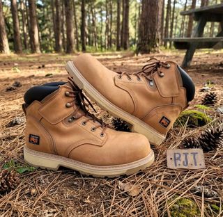 (Category: ) located in . Submitted by rjtbootshop2600 (Listing ID 1461571092, Image 1). Description: .