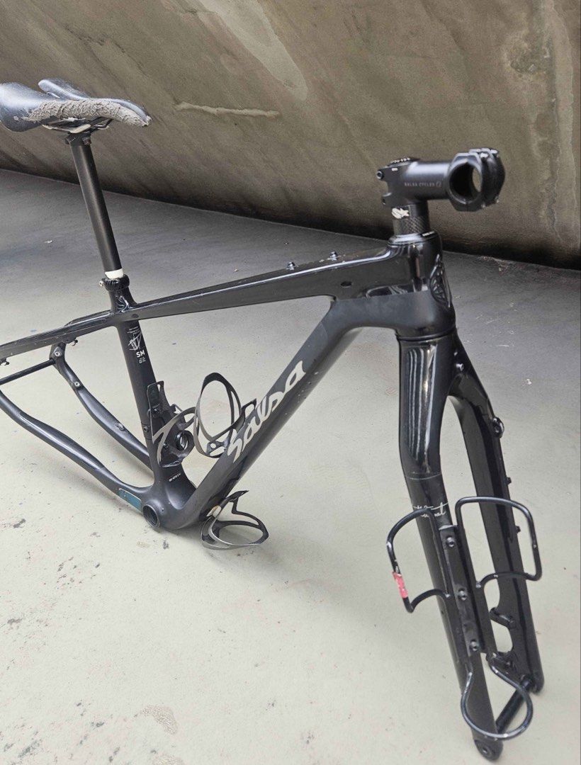 Salsa Cutthroat Frameset (Category: Bicycles) located in Pasig City. Submitted by xifyfinds (Listing ID 1461740496, Image 3). Description: Salsa Cutthroat size small With bike skin but need to be replaced Including 4 bottle cages With Salsa stem and seatpost Condition : 9/10.