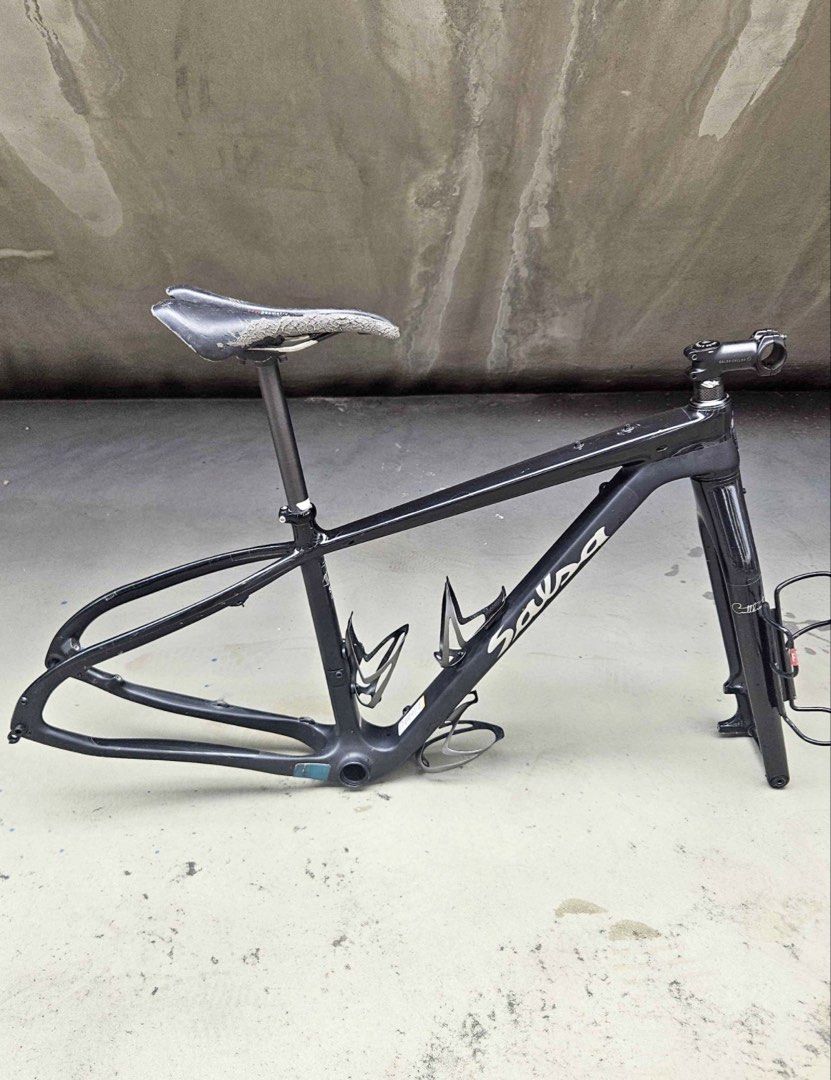 Salsa Cutthroat Frameset (Category: Bicycles) located in Pasig City. Submitted by xifyfinds (Listing ID 1461740496, Image 1). Description: Salsa Cutthroat size small With bike skin but need to be replaced Including 4 bottle cages With Salsa stem and seatpost Condition : 9/10.