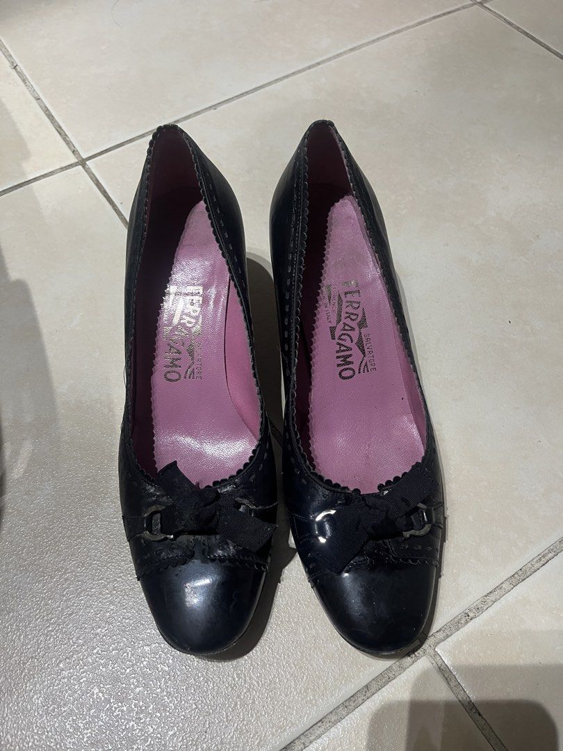 Salvatore Ferragamo Black Bow Heel Pumps (Category: Community) located in Muntinlupa City. Submitted by thevintageeditbyashley (Listing ID 1461574009, Image 3). Description: -Used a number of times only, retail is 15k selling low for 1500 -Leather is still good, no scratches, no scuffs, everything else good except signs of wear on soles.