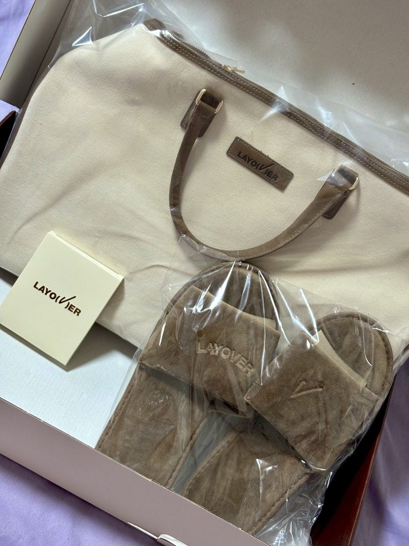 SEALED BTS Merch Box 17 Taehyung Layover COMPLETE (Category: K-Wave Merchandise) located in Las Pinas. Submitted by anatrc (Listing ID 1461577336, Image 2). Description: Onhand & Sealed *OUT OF STOCK ON WEVERSE*.
