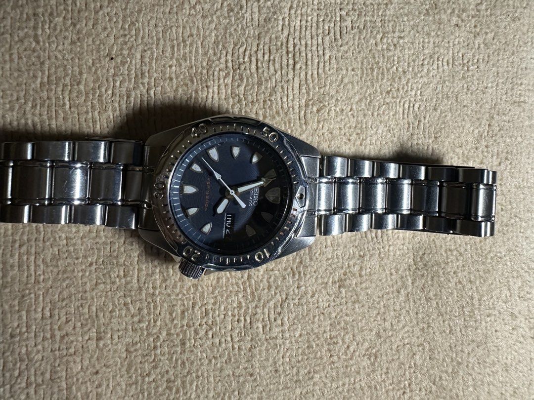 SEIKO DIVERS (Category: Men's Watches) located in Angeles City. Submitted by wristoptions (Listing ID 1461718635, Image 2). Description: SLIGHT DENTS NORMAL SA SECOND HAND PAYMENT FIRST.