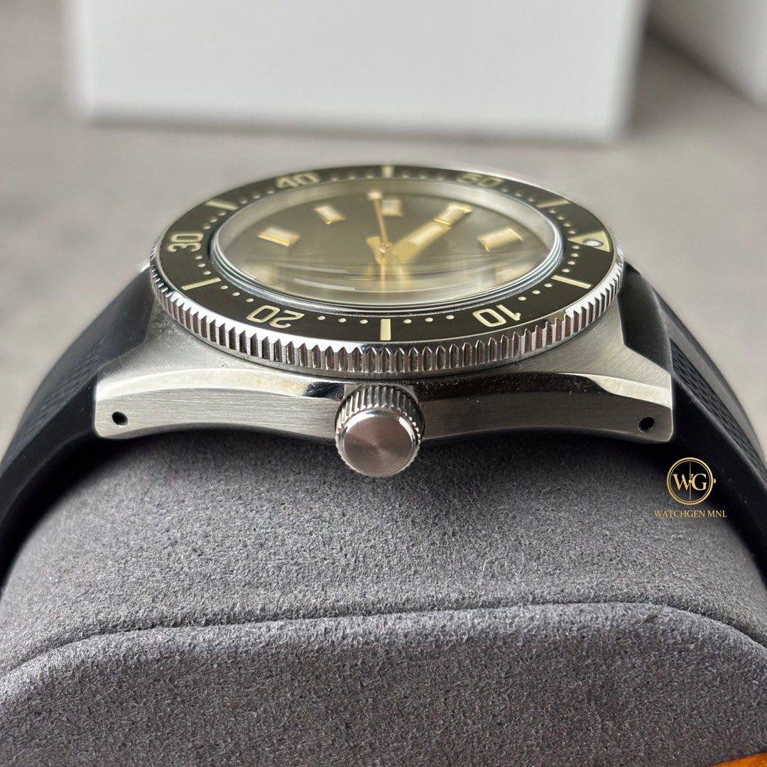 Seiko Prospex 62mas SPB147J1 SPB147 (Category: Men's Watches) located in Manila. Submitted by drhanlie (Listing ID 1461597367, Image 3). Description: Seiko Prospex SPB147J1 | SPB147 ⌚️ 1965 Heritage Diver’s Watch “62MAS” FOR ONLY ₱36,990 ✅ Specs: Movement: 6R35 Automatic with manual winding Crystal: Curved sapphire crystal with anti-reflective coating on inner surface Case Size: 40mm Thickness: 13.2mm Case Material: Stainless steel, super hard co