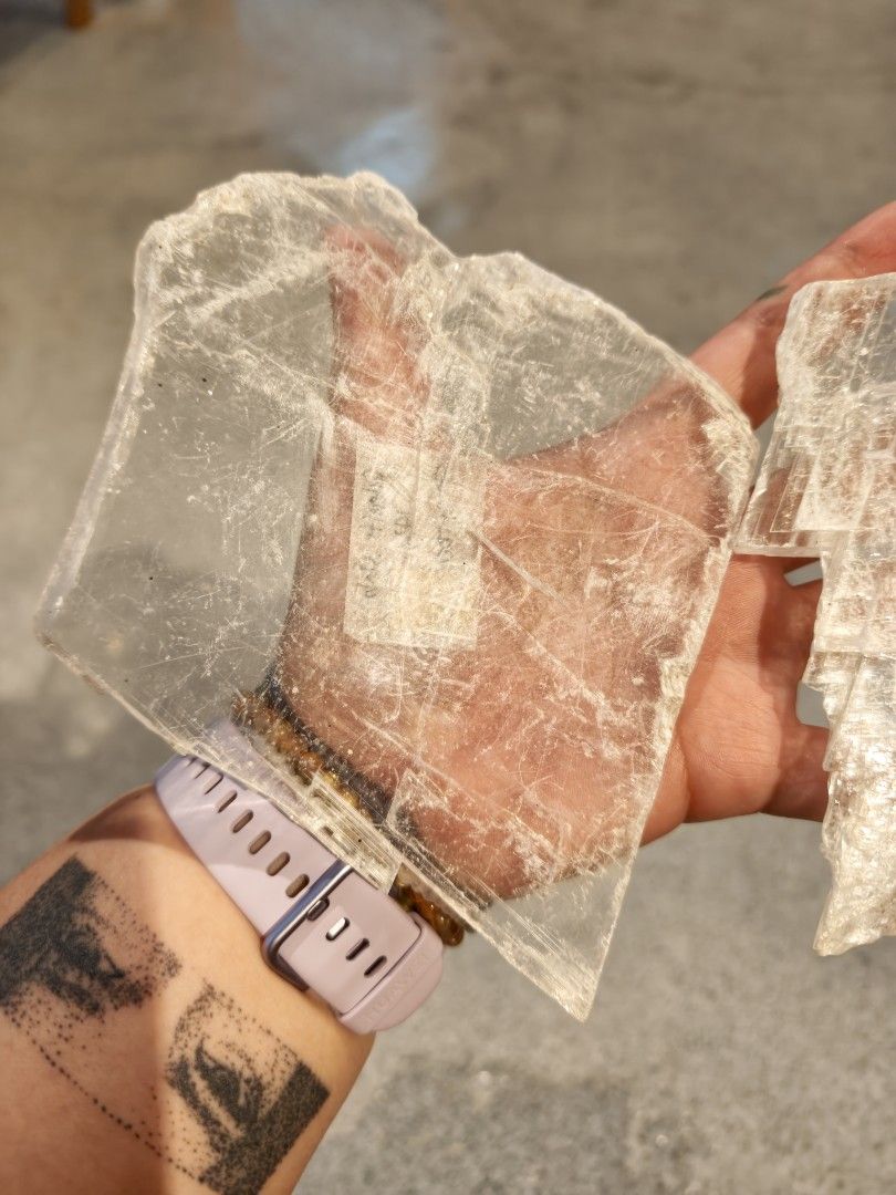 Selenite Slabs Natural Stone (Category: Precious Stones) located in Quezon City. Submitted by piaoliangcollections.ph (Listing ID 1461652166, Image 2). Description: Selenite Slab for Crystal Cleansing and energizing Get yours now. Just 2pieces available Price per piece 143g Php. 2500 218g Php. 380 PM for sure buyer..