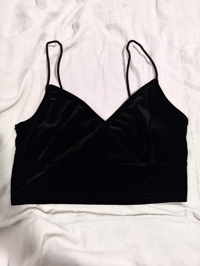 SHEIN Black Velvet Cami Crop Top (Category: Sleeveless) located in Antipolo. Submitted by _suspiria (Listing ID 1461668208, Image 1). Description: - Black velvet cami crop top from SHEIN - Medium on tag - Bust: 14in when laid flat - Features spaghetti straps and a V-neckline .