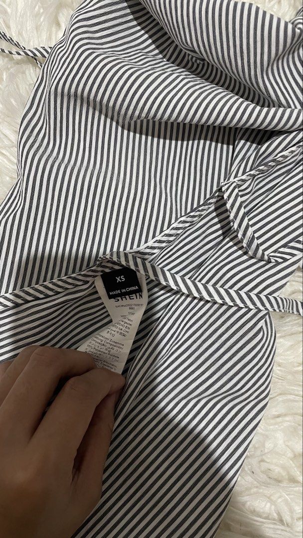 SHEIN SEXY TOP (Category: Others Tops) located in Dipaculao. Submitted by ish_smallthriftshop (Listing ID 1461765639, Image 2). Description: SEXY TOP FROM SHEIN🥹🏷️💋 THIS IS BRAND NEW PA HUHU BUY NA GIRLIES S-M DM DM DM.