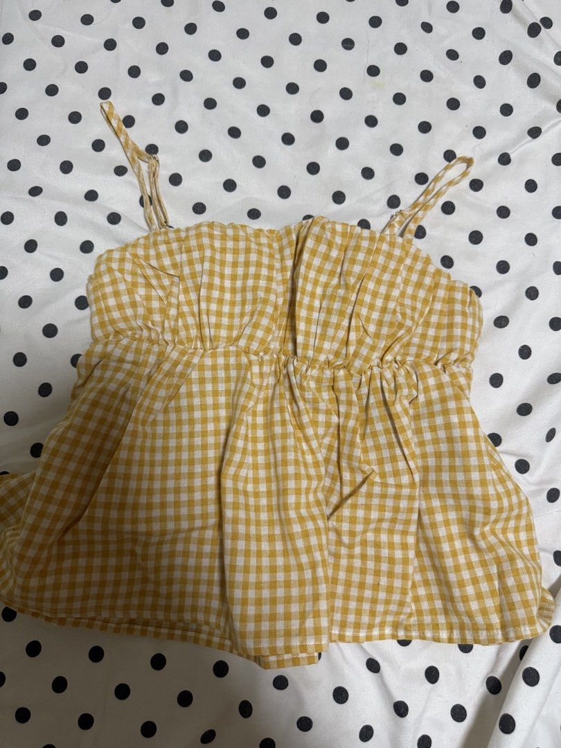 Shein yellow plaid top sleeveless (Category: Sleeveless) located in Quezon City. Submitted by buhbyestuff (Listing ID 1461794884, Image 1). Description: .