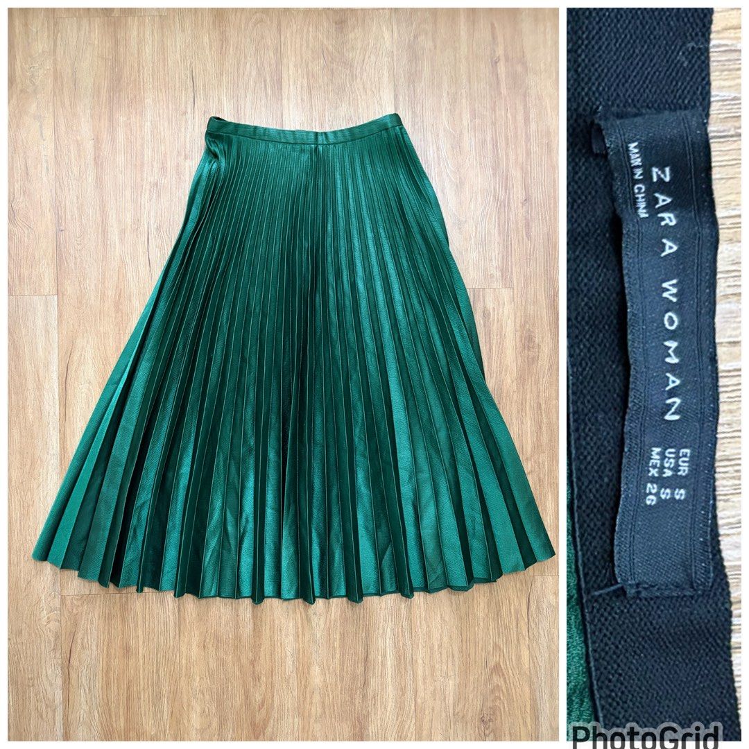 Short and long skirts (Category: Skirts) located in Taguig. Submitted by Shamieeee (Listing ID 1461731630, Image 3). Description: Floral h&m -euro34(small) like new Black skirt (inner short)-(Large)-like new Zara green long skirt-small (like new) H&m black and white fitted long skirt (like new) 150 each .
