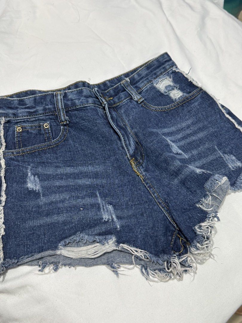 shorts (Category: Shorts) located in Quezon City. Submitted by roseianbea (Listing ID 1461730996, Image 2). Description: 80 each .