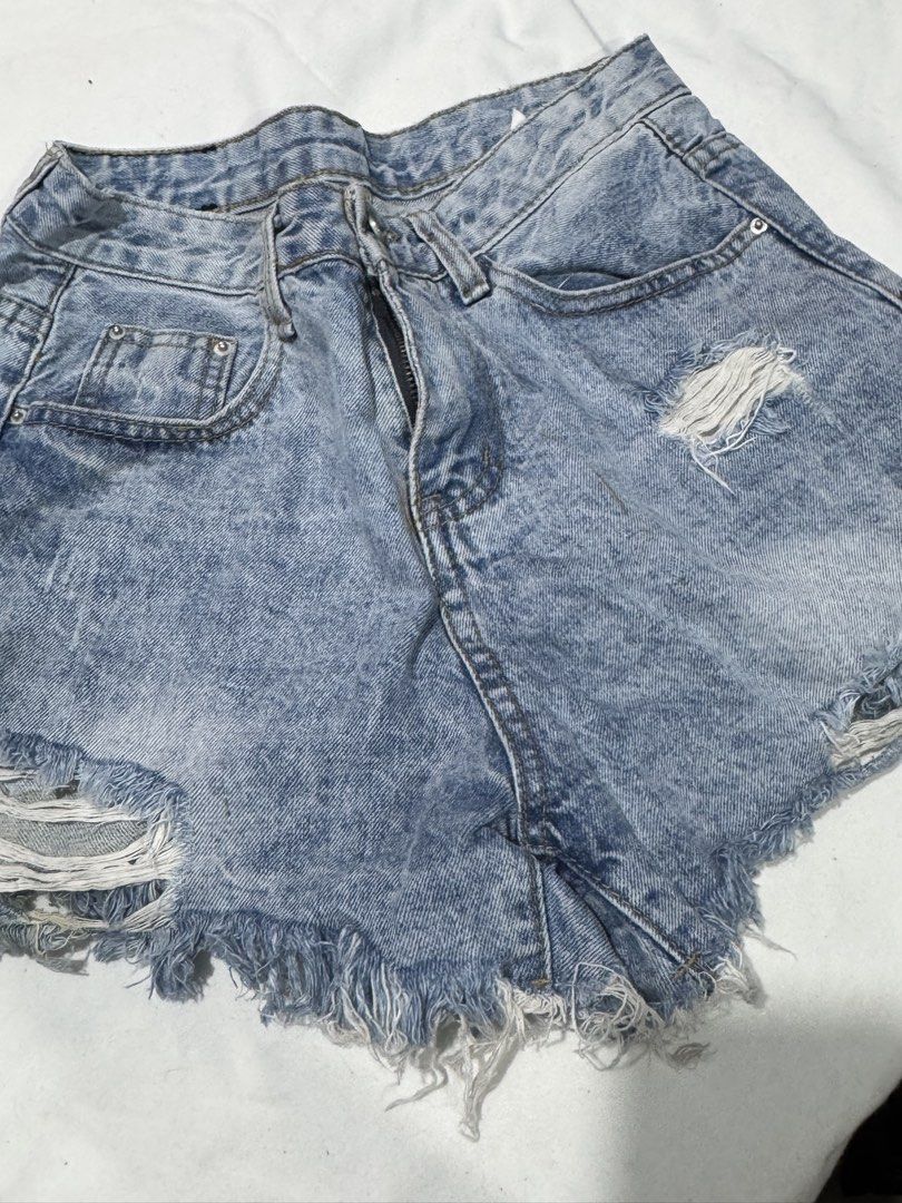 shorts (Category: Shorts) located in Quezon City. Submitted by roseianbea (Listing ID 1461730996, Image 3). Description: 80 each .