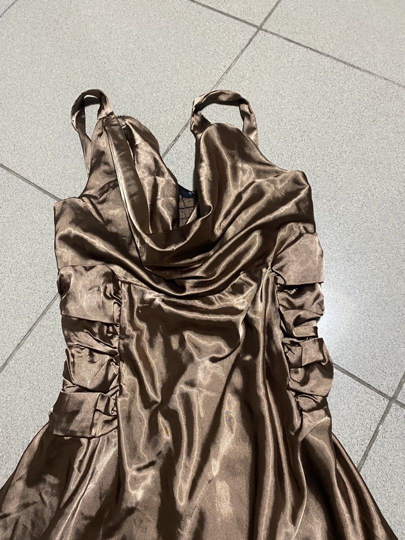 Silk Brown Dress (Category: Dresses) located in Dagupan City. Submitted by maryennie (Listing ID 1461717359, Image 2). Description: Need lang plantsahin rfs: maluwang saakin.