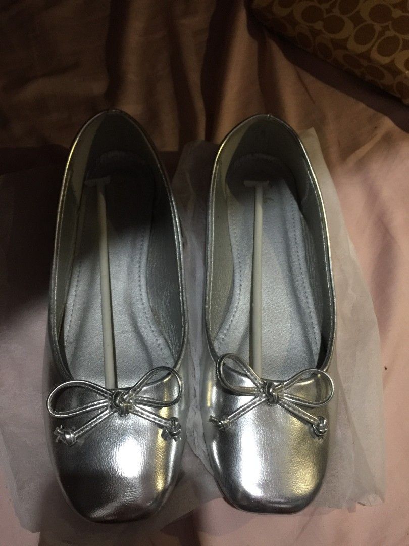 Silver ballet dollshoes (Category: Flats & Sandals) located in Cavite. Submitted by pre-lovedbyanya (Listing ID 1461707101, Image 2). Description: .