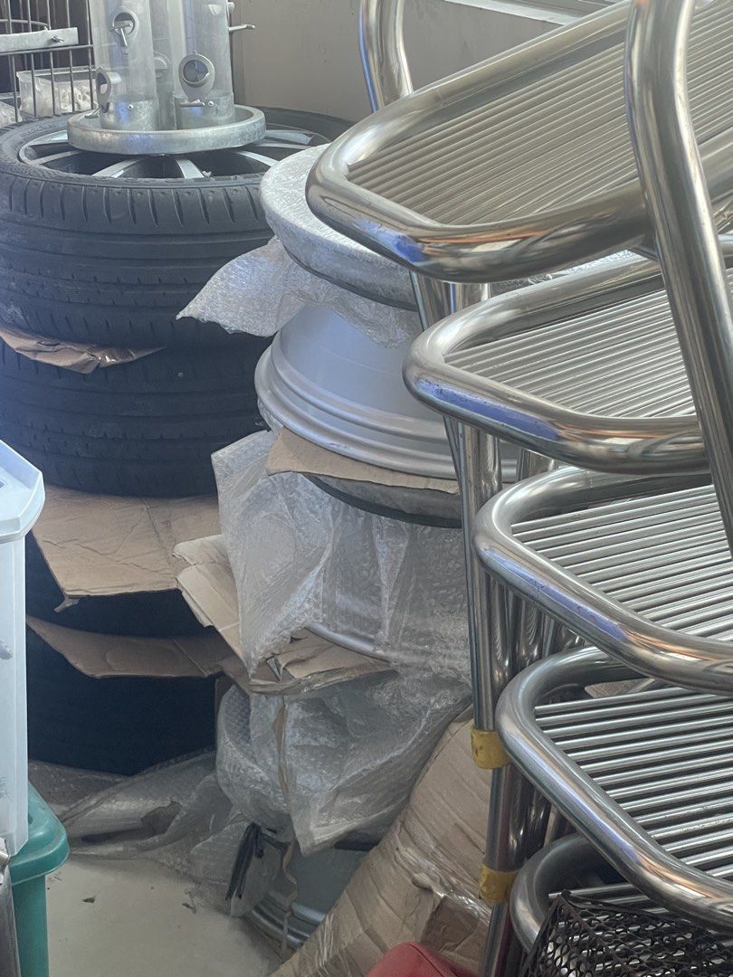 Size 18 Complete center Cap x 4 (Category: Mags and Tires) located in Manila. Submitted by mge333 (Listing ID 1461603460, Image 3). Description: No Scratch , can pass as New . Original Remove from Toyota SUV.