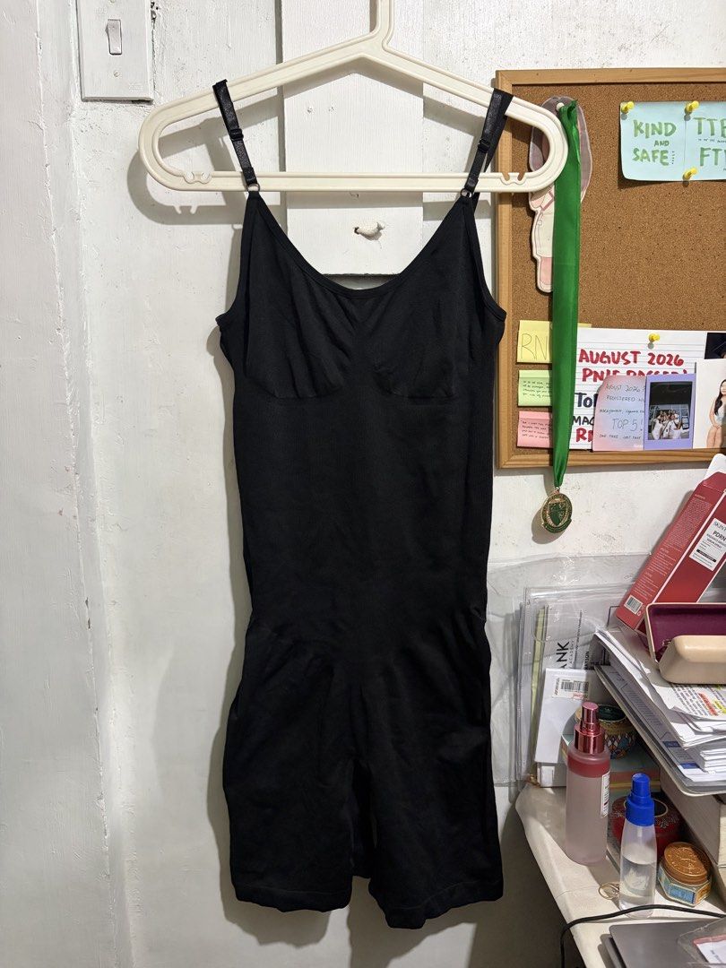 Sizzies Snatched Squad Bodysuit (Category: Clothes Drying Rack) located in Quezon City. Submitted by berrystrawng (Listing ID 1461720761, Image 1). Description: used for fitting only size: large rfs: too large for me.