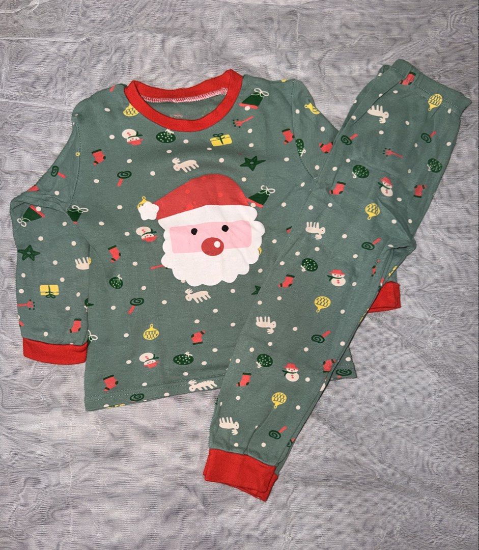 Sleepwear — Santa (Category: Babies & Kids Fashion) located in Caloocan City. Submitted by mrynn_declutter (Listing ID 1461620746, Image 1). Description: Fits 2-4 y.o.
