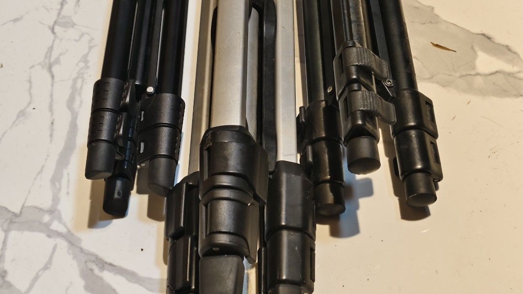 Slik, Luft, VCT Tripods - Bundle Deal (Category: Tripods & Monopods) located in Bulacan. Submitted by babz30261 (Listing ID 1461656298, Image 3). Description: - Bundle of 3 tripods: Slik SDV-10, Luft HSP-55V, and VCT-528RM. - All tripods are functional and ready for immediate use. - Perfect for both photography and videography needs. - Great value when purchased as a set..