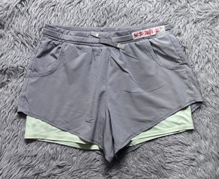 (Category: ) located in . Submitted by highyahigh_thriftshop (Listing ID 1461716233, Image 1). Description: .