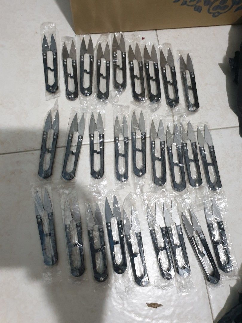 Small thread cutter (Category: Craft Supplies & Tools) located in Singapore. Submitted by sengkang-ranggung (Listing ID 1461633478, Image 1). Description: new small cutter. each pc $1.80. 4 for $7.00 nett pick upRanggung lrt Sengkang. mailing add $2.00..