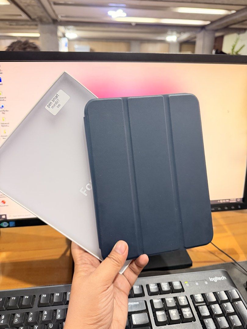 Smart Folio Shockproof Case for Ipad Mini 6/7 in Dark Blue (Category: Cases & Sleeves) located in Bacolod City. Submitted by charmvault (Listing ID 1461579830, Image 2). Description: 📌Smart Folio Shockproof Case for Ipad Mini 6/7 in Dark Blue •Bought at Ayala Digimap P1990 •Like New •With pen slot •Pass sa barat!!! 🏷️₱750 last price + Sf Bacolod City.