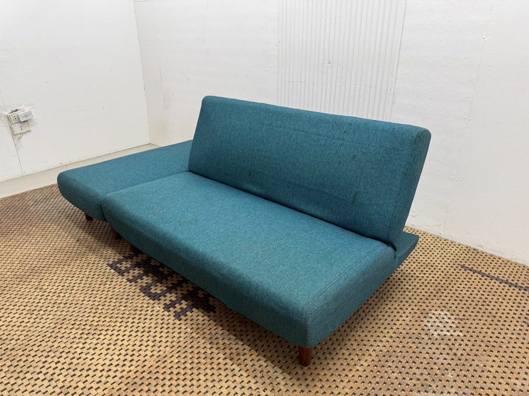 Sofabed (Category: Sofas) located in Quezon City. Submitted by matetdevis13 (Listing ID 1461570053, Image 3). Description: Modern Convertible Sofa Bed with Chaise – 2-3 Seater Price: 7,500 L67/46 x W38 x H28/12 In good condition Code MJS25-OJ76.