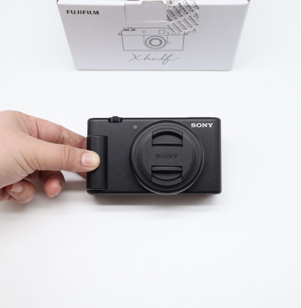 Sony ZV1F Content creator camera (Category: Cameras) located in Manila. Submitted by jaimeeloutan (Listing ID 1461714165, Image 1). Description: for sale Sony ZV-1F Digital Camera for Content Creators 21,900 only best seller 📷 21,900 only fixed price posted already Almost new pwede sa maselan Check the sample shot using ZV1F -Sony ZV-1F Digital camera for content creators, Vlogging and YouTube with Flip Screen, Built-in Microphone, 4K HDR video,