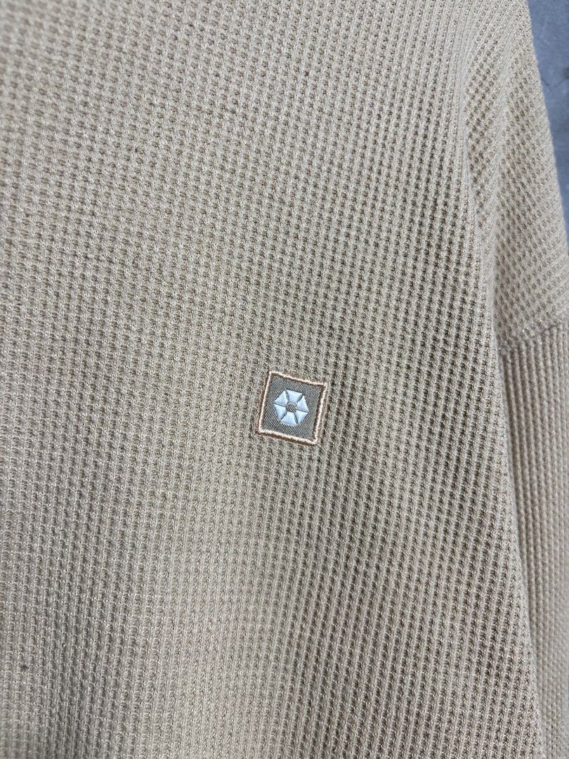 Soutpole Waffle Thermal (Category: Tshirts & Polo Shirts ) located in Aparri. Submitted by bry_thrifts (Listing ID 1461723491, Image 3). Description: Width: 23” Length: 31.5” Color rate: 9.8/10 Condition: 9.8/10 Issue: Lints(can be removed).