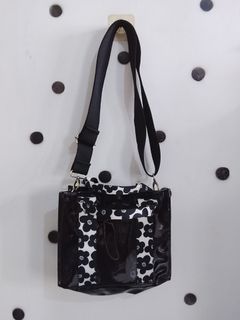 (Kategori: ) berada di . Dikirim oleh stuffbyizzy (ID iklan 1461606163, Gambar 1). Deskripsi: .