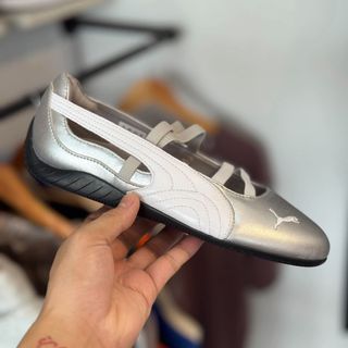(Category: ) located in . Submitted by bless_my_closet (Listing ID 1461674543, Image 1). Description: .