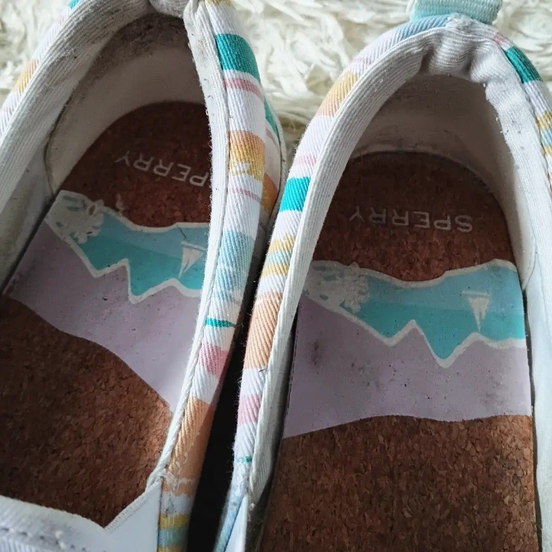 Sperry Sneakers (Category: Sneakers) located in Paranaque City. Submitted by raenjavi (Listing ID 1461686107, Image 2). Description: Php999.