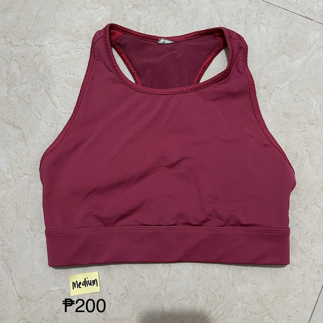 Sports Bra Medium P2 (Category: Activewear) located in Calamba. Submitted by thingsilovedd (Listing ID 1461693849, Image 1). Description: .