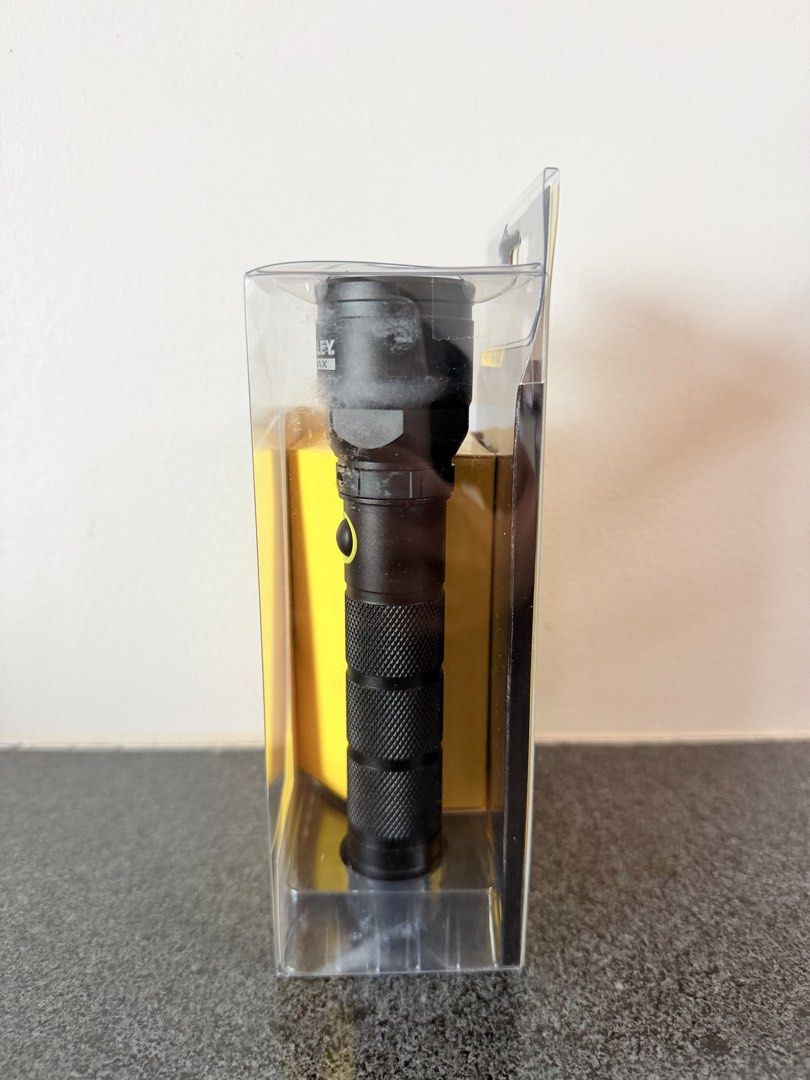 STANLEY FATMAX FLASHLIGHT (Category: Lighting) located in Manila. Submitted by oyeskin (Listing ID 1461571936, Image 3). Description: STANLEY FATMAX 📌 Performance LED Rechargeable Aluminium Flashlight Brightness: 139 Lumens Beam Distance: Up to 213 m Runtime: 1 hour 7 minutes on full power Battery: NiMH Rechargeable (includes mains charging adapter) Build: Durable aluminium body with IPX4 weather resistance ₱3,500 – ₱10,000+ (depending on suppli