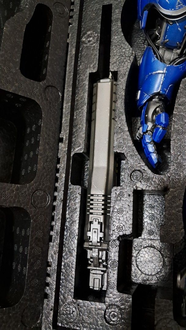STARCRAFT TYCHUS FINDLAY (Category: Figurines & Statues) located in Santa Rosa. Submitted by majanice (Listing ID 1461734657, Image 3). Description: Collectible Starcraft Tychus Findlay Brand: Sideshow condition Brand new in box with accessories and grenade 2 pcs reminder mode of payment bank transfer bdo or bpi no gcash no cash upon meet up reservation 10k meet up location paseo de santa rosa.