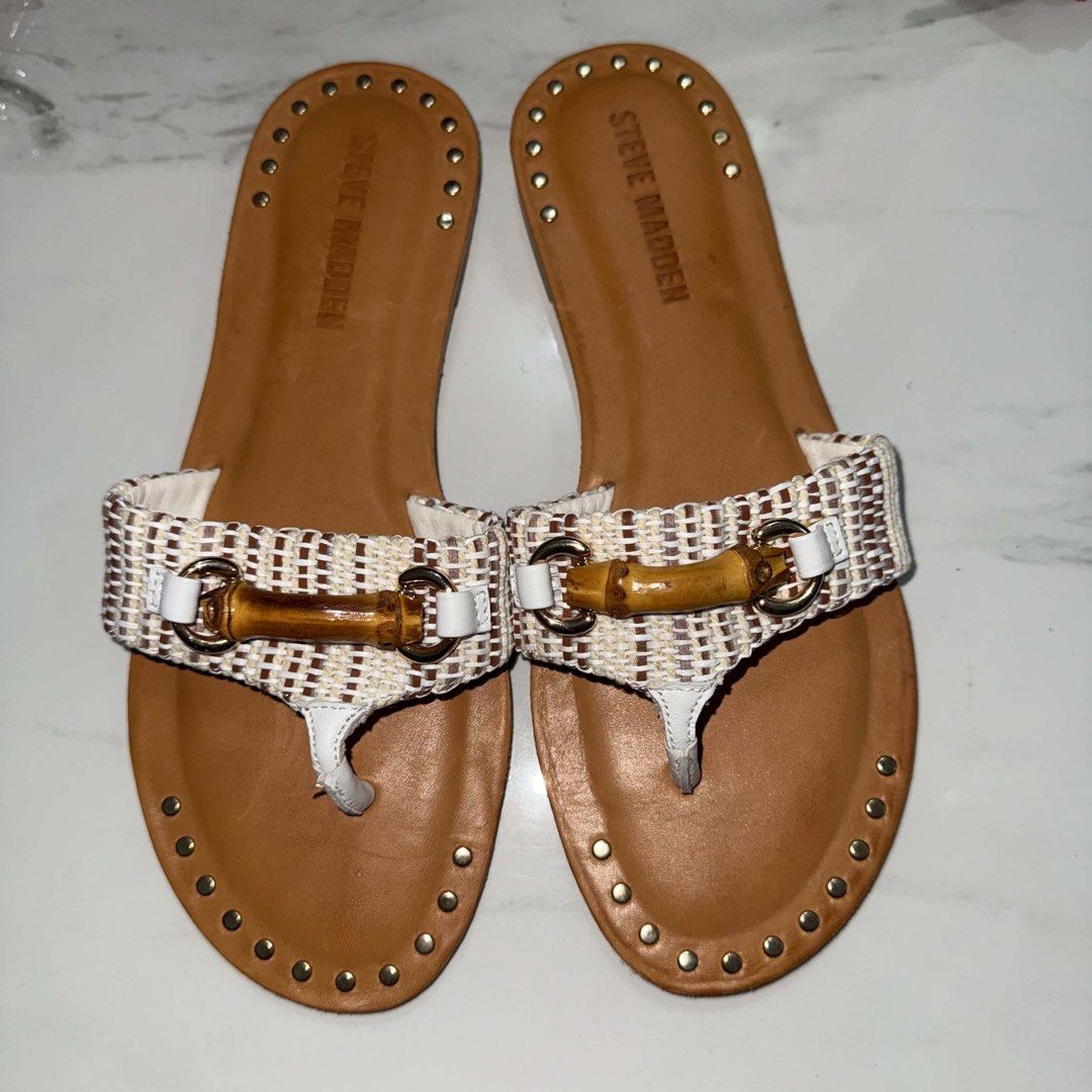 Steve Madden Flat Thong Sandals (Category: Flats & Sandals) located in Butuan. Submitted by vintagefinds.2021 (Listing ID 1461573167, Image 2). Description: .