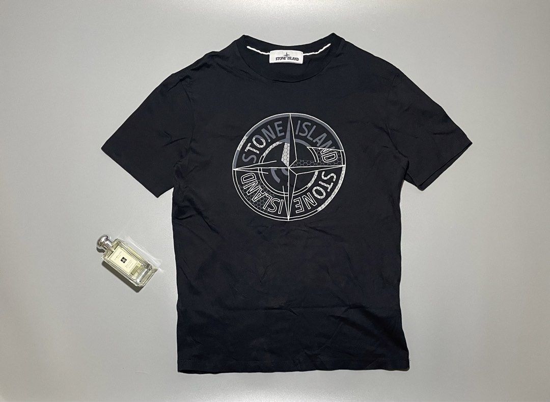 STONE ISLAND (Category: Tshirts & Polo Shirts ) located in Cebu City. Submitted by drippinthrift (Listing ID 1461703169, Image 1). Description: STONE ISLAND Size Small Widht 17 / Lenght 24 As new No issue Price + Shipping Fee🛒 Cebu City📍 Via J&T / MAXIM🚚.