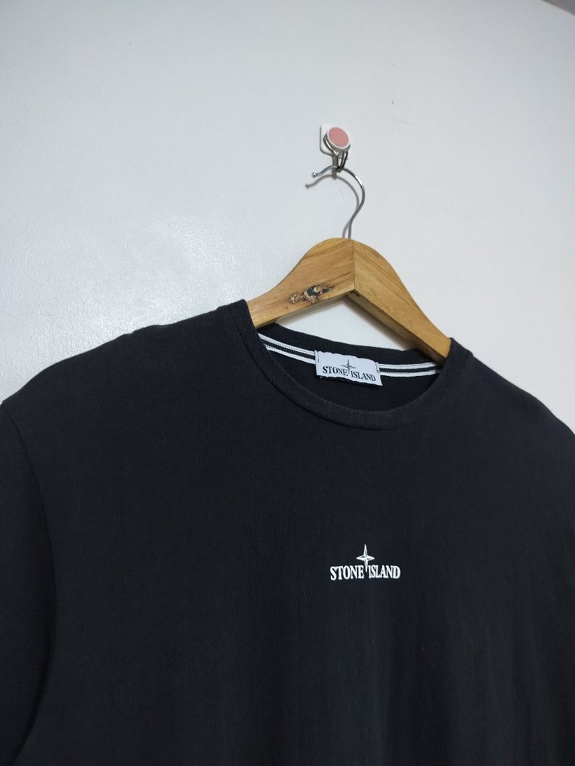 Stone Island Compass Design Tshirt (Category: Tshirts & Polo Shirts ) located in Taguig. Submitted by thriftybounce (Listing ID 1461566713, Image 3). Description: Fit : S Width : 18.5 Length : 24 Color Rate : 9.6/10 Issue : Cut washtag.