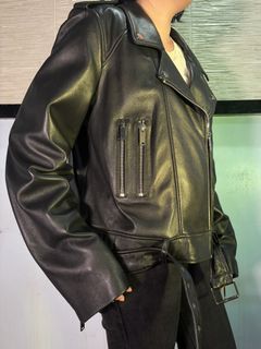 (Category: ) located in . Submitted by theiiclothing (Listing ID 1461705610, Image 1). Description: .