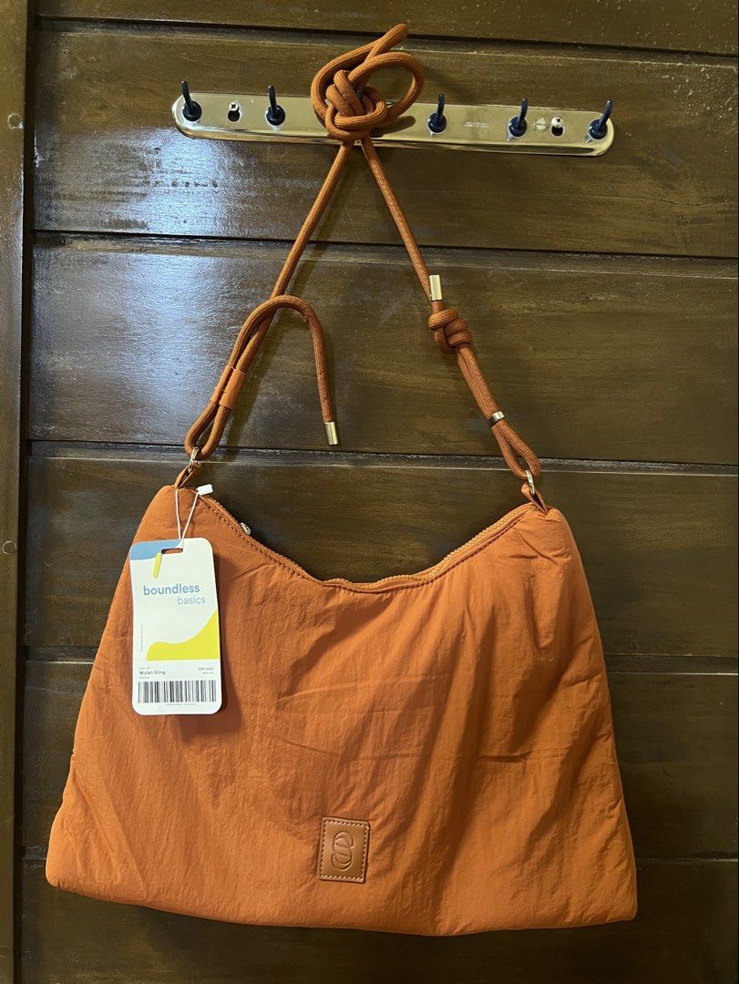 Straightforward Wylan Sling (Category: Sling Bags) located in Tarlac. Submitted by royal.ching (Listing ID 1461667524, Image 1). Description: L: 17.5 H:10 Depth: 2 Color: DT sienna.