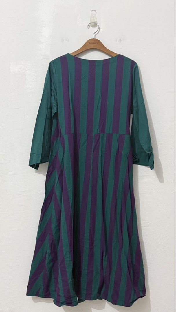 Stripe side wrap maxi dress (Category: Dresses) located in Cordova. Submitted by thedecluterrer (Listing ID 1461598326, Image 2). Description: .