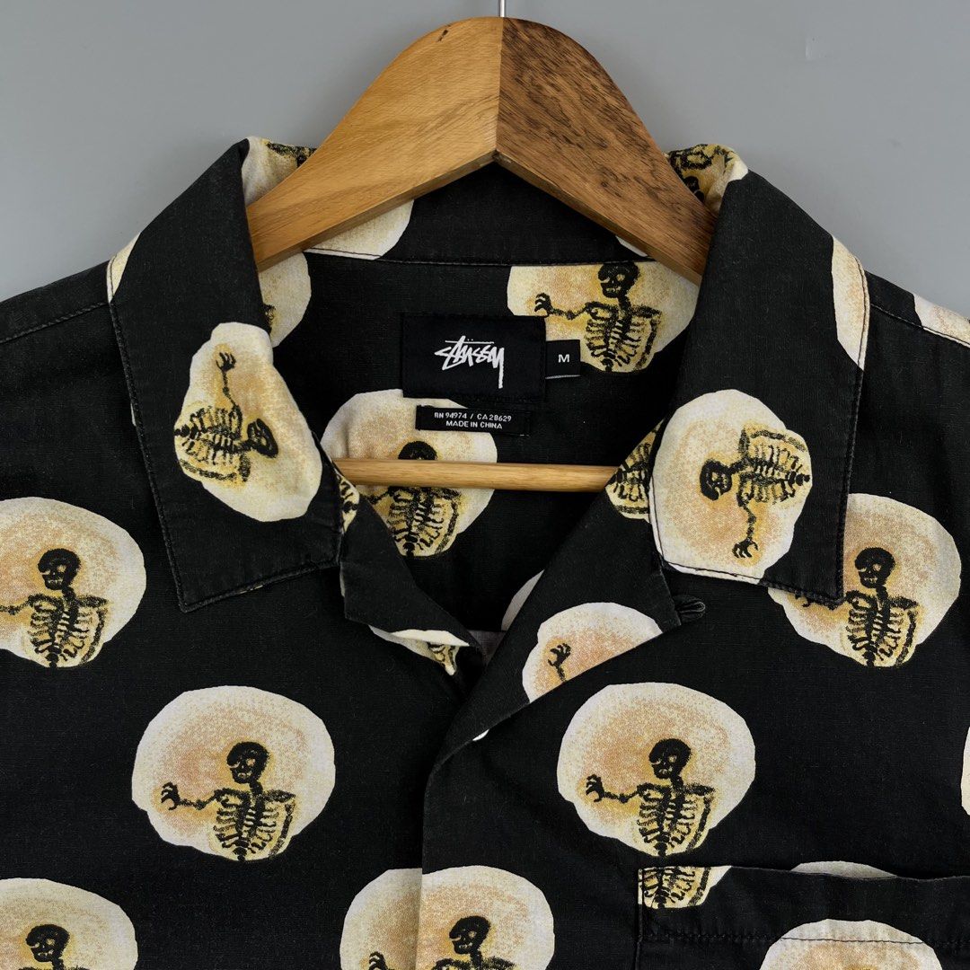 Stüssy Skeleton Polo (Category: Activewear) located in Los Banos. Submitted by 4030.archives. (Listing ID 1461757293, Image 2). Description: Stüssy Skeleton Polo 3000 Pesos Medium Length : 27 inches Width : 22 inches Good as new.