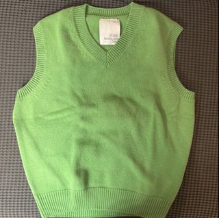 (Category: ) located in . Submitted by kuyascloset (Listing ID 1461612608, Image 1). Description: .