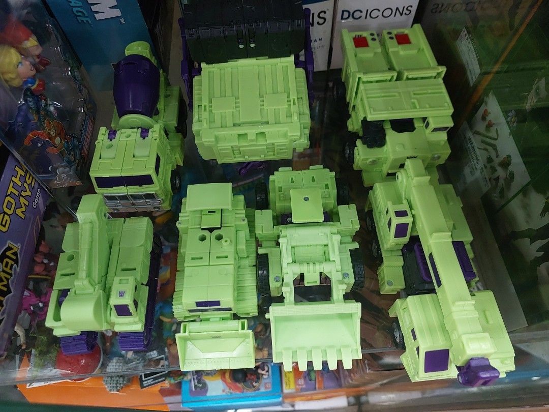 Studio Series Transformers Constructicons (Category: Lego & Building Sets) located in Manila. Submitted by robinshobbyshopph (Listing ID 1461697860, Image 1). Description: - Pick up at Robin's Hobby shop, Shoppesville Plus, Greenhills - BPI deposit/online transfer or cash on pick up or GCash or Paypal - Shipping available. JRS / LBC / Lalamove / Grab Express / Sh0pee checkout (robinshobbyshopph. may need additional cost to cover sh0pee fee) 0917.