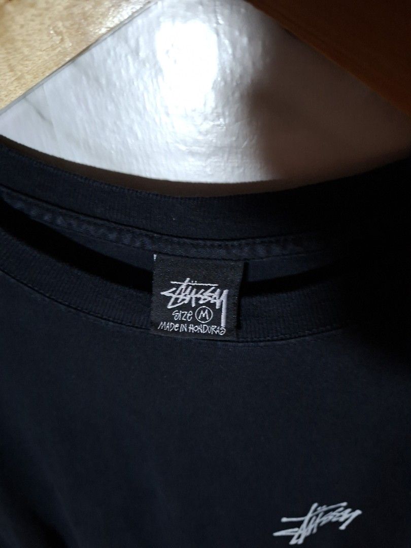 Stussy basi design (Category: Tshirts & Polo Shirts ) located in Esperanza. Submitted by ledgerthrift (Listing ID 1461581556, Image 3). Description: excellent condition 9.7 Color rate 22X29 minimal Crack prints.