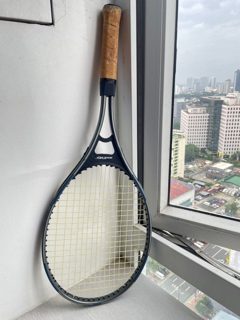 Sunbatta New Attack Mid Size Tennis Racket with Cover (Category: Racket and Ball Sports) located in Quezon City. Submitted by shopgood_mnl (Listing ID 1461683379, Image 1). Description: .