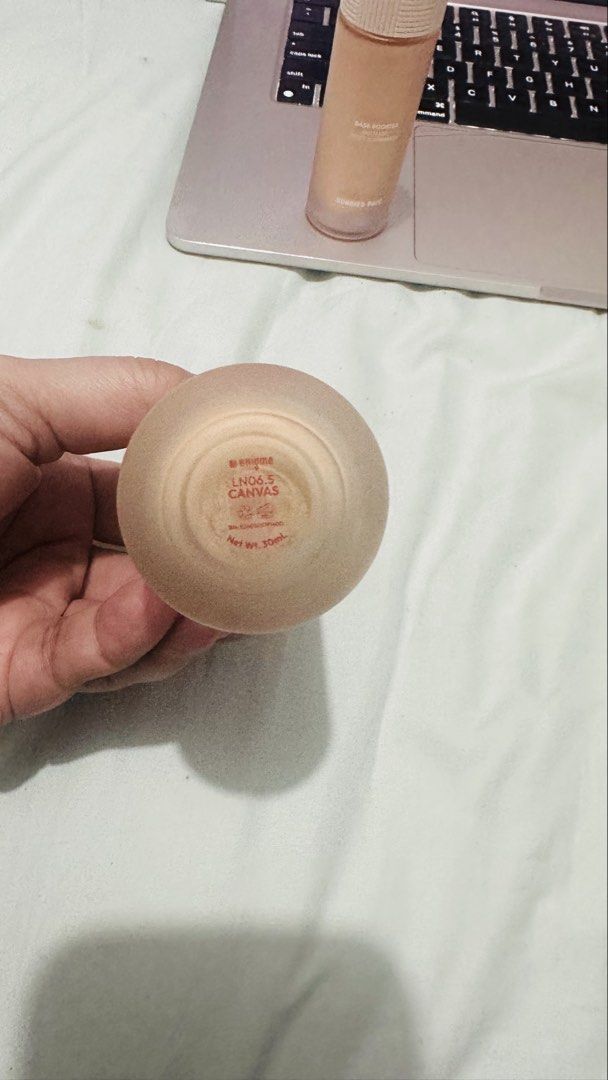 Sunnies Face Base Booster Multi-Use Tinted Illuminator + Enigma Foundation (Category: Makeup) located in Las Pinas. Submitted by krlska (Listing ID 1461569445, Image 2). Description: - Sunnies Face Base Booster in shade Base 02 with box - Enigma product in shade Canvas LN6.5 - 30ml size - used once only - Selling as for 500, 300 each if not set - RFS shade too dark for me - Slightly nego - Shipping shouldered by buyer .