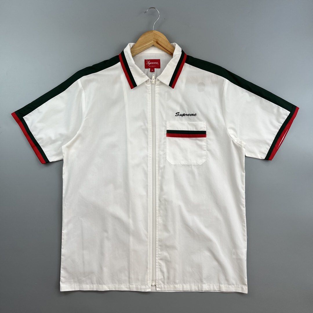 Supreme Zip-up Work Shirt (Category: Activewear) located in Los Banos. Submitted by 4030.archives. (Listing ID 1461758494, Image 1). Description: Supreme Zip-up Work Shirt 3500 Pesos Medium Length : 28 inches Width : 22 inches Good as new .