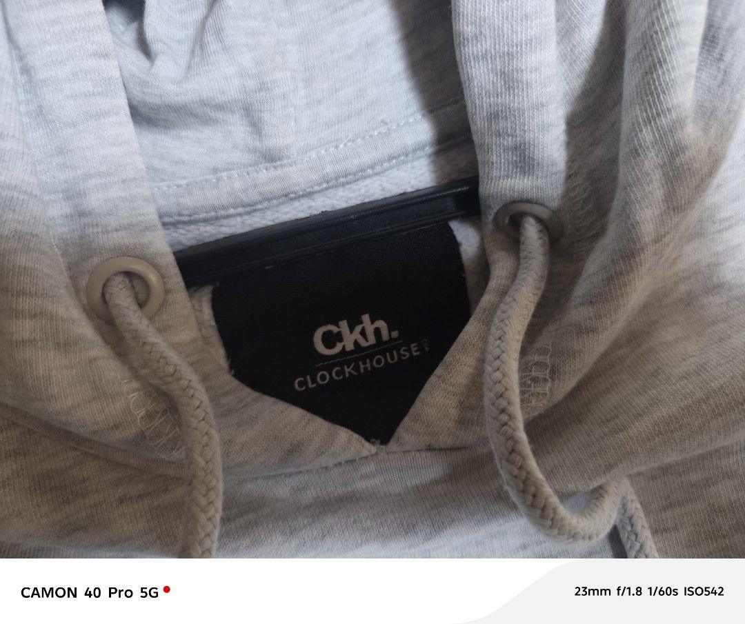 Sweater and Hoodie (Category: Hoodies) located in Pasig City. Submitted by onlinesellerph86 (Listing ID 1461619541, Image 2). Description: Permission to post, Admin. 🙏 🔥 RUSH SALE — TAKE ALL 4 FOR ONLY ₱4,500! 🔥 Men’s original branded items, all used once only. Selling due to decluttering. 👕 INCLUDED: • Medium – Topman Black Sweater • Medium – Superdry Sweater • Medium to Large – Clock House Hoodie • Medium – Brooklyn Sweatshirt 💰 Original t
