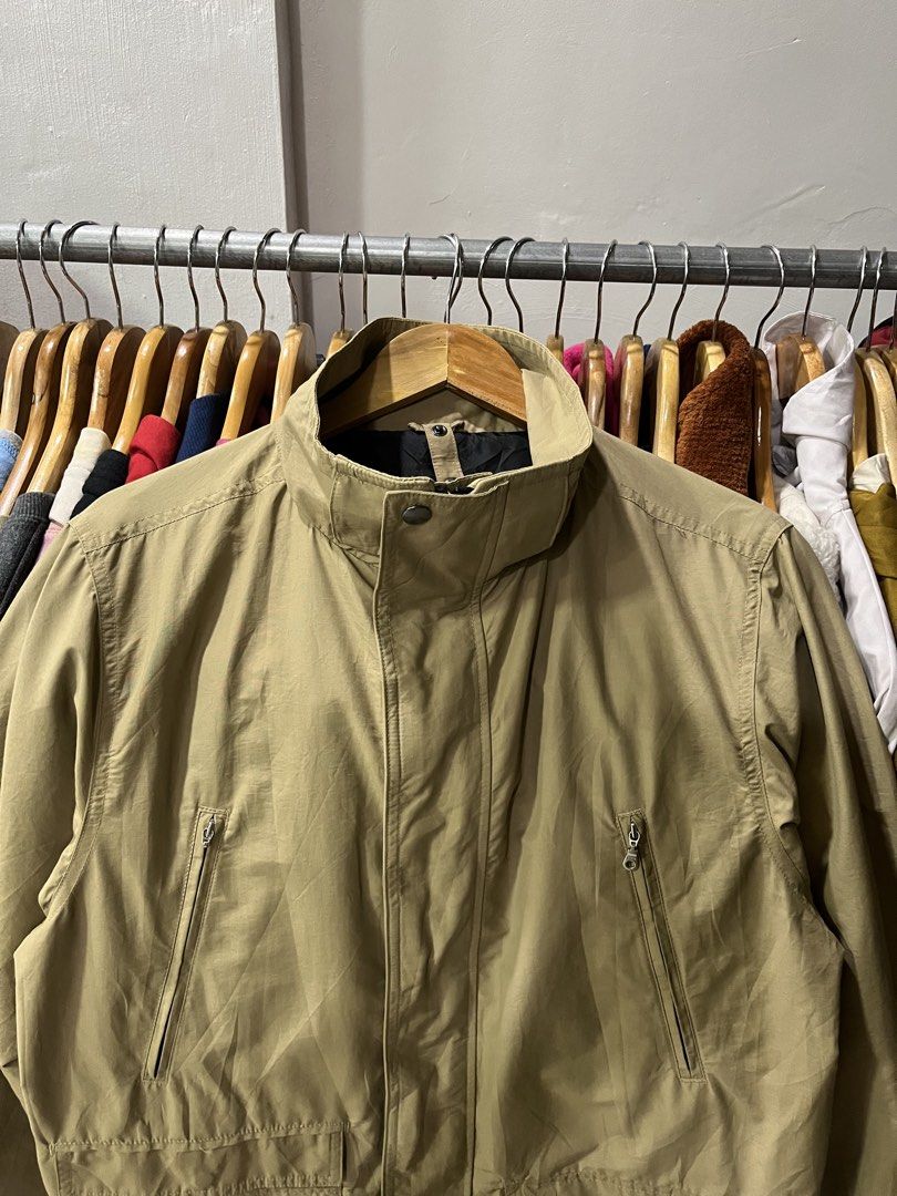 T O P V A L U Mens Parka Jacket (Category: Coats, Jackets and Outerwear) located in Baliuag. Submitted by TOCThrift (Listing ID 1461707929, Image 2). Description: T O P V A L U Mens Parka Jacket Size M on tag 22.5 width x 30 Length Large mens fit Good as new *missing hood 480 + SF Baliwag, Bulacan.